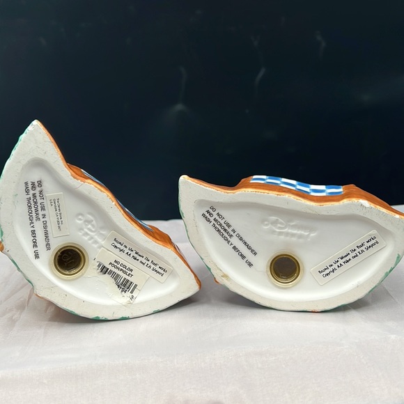 Winnie the Pooh and piglet sal and pepper shakers - Picture 5 of 6